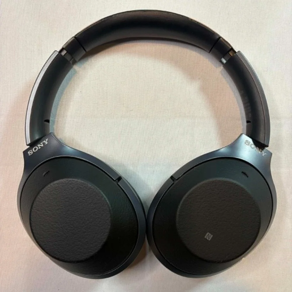 Sony WH-1000XM2 Wireless Noise Canceling Over Ear Headphones Black Case WH1000XM
